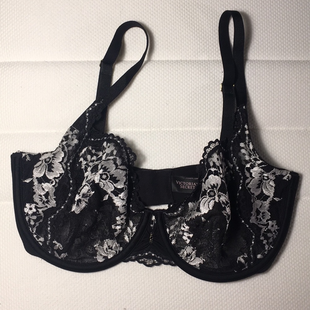 SALE! New! 32DD Victoria’s Secret Underwire Bra